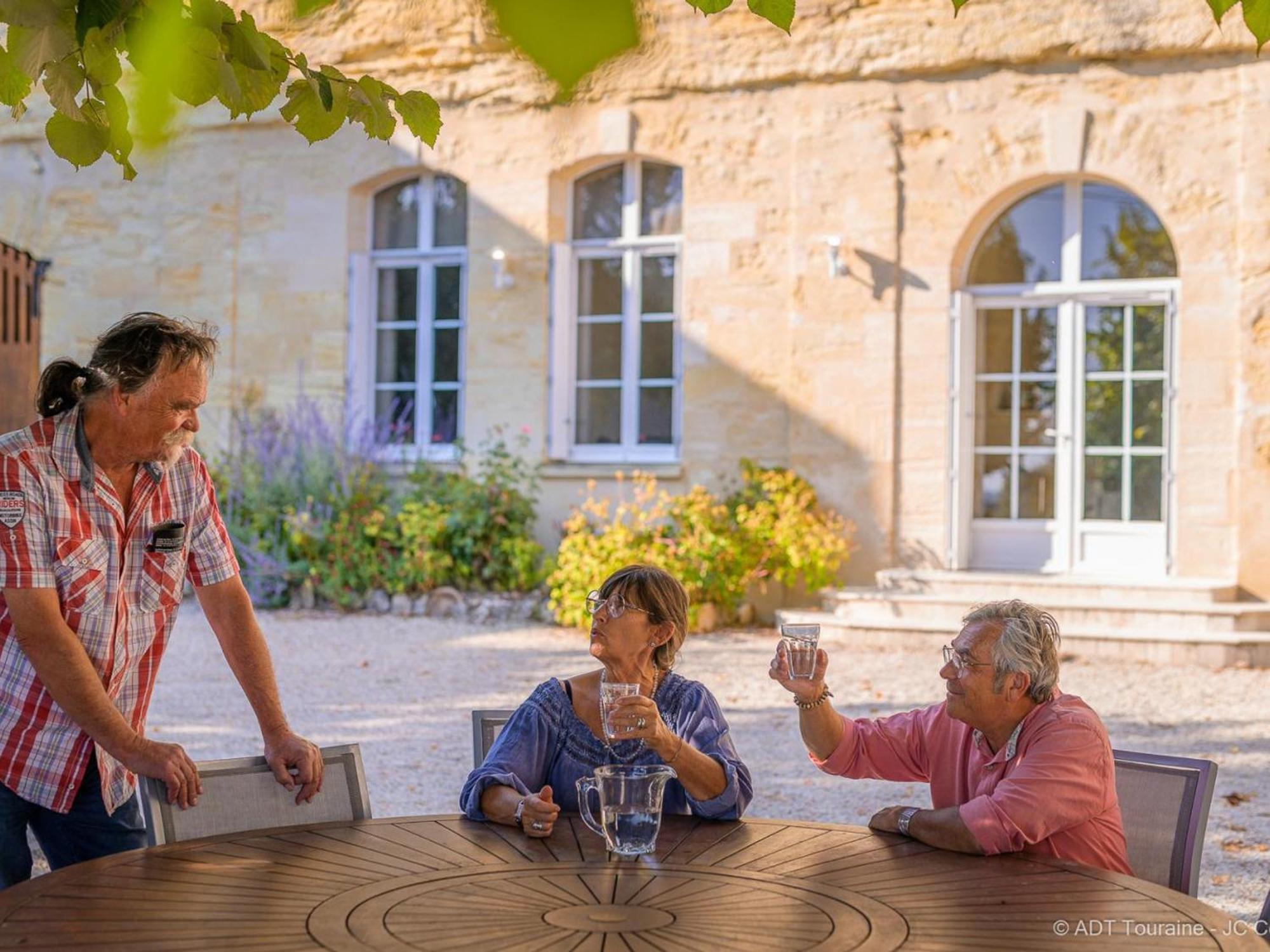 Maison Troglodyte Elegante Avec Spa, Salle De Jeux Et Jardin Clos A Vouvray - Fr-1-381-87 المظهر الخارجي الصورة