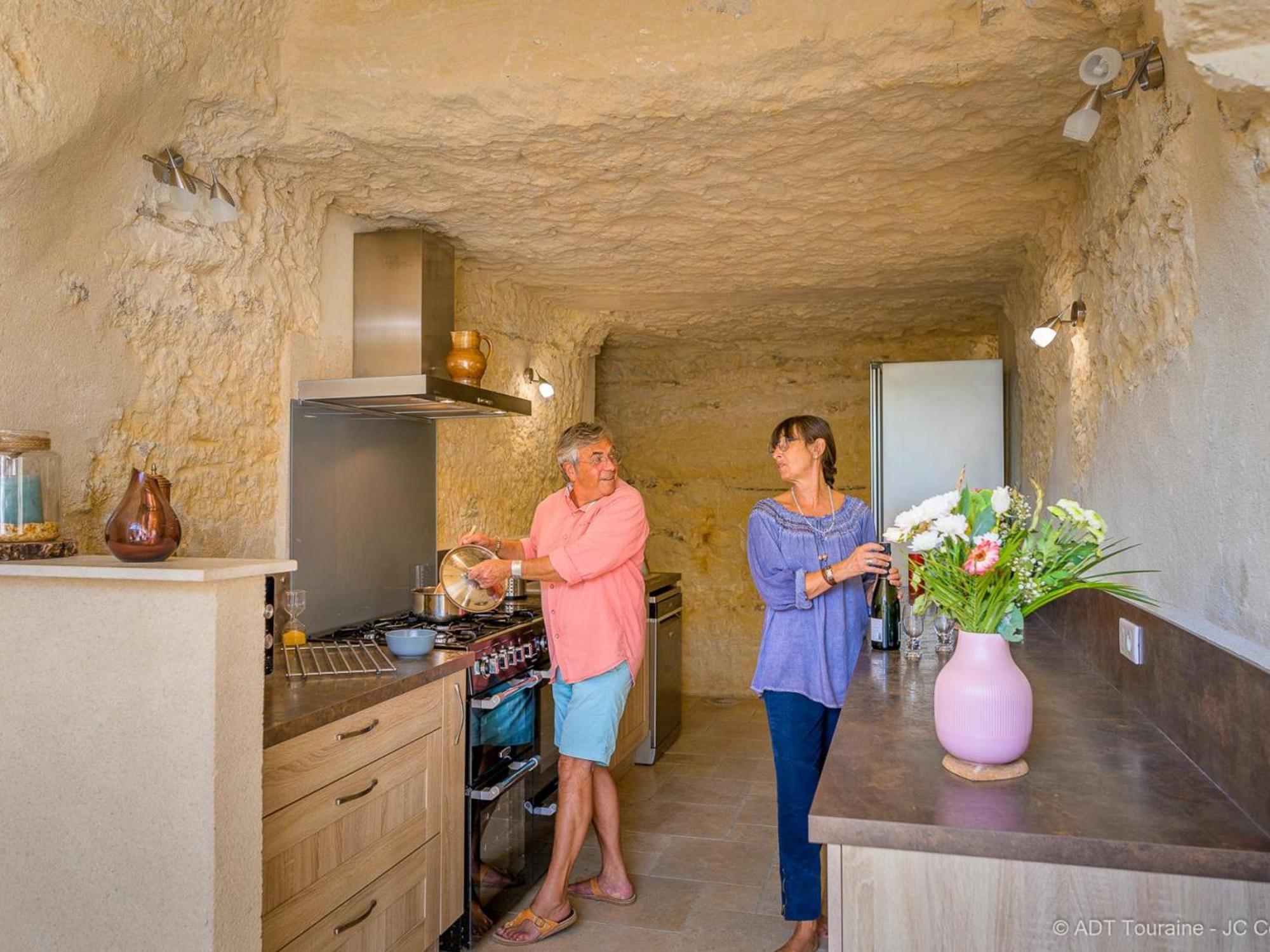 Maison Troglodyte Elegante Avec Spa, Salle De Jeux Et Jardin Clos A Vouvray - Fr-1-381-87 المظهر الخارجي الصورة