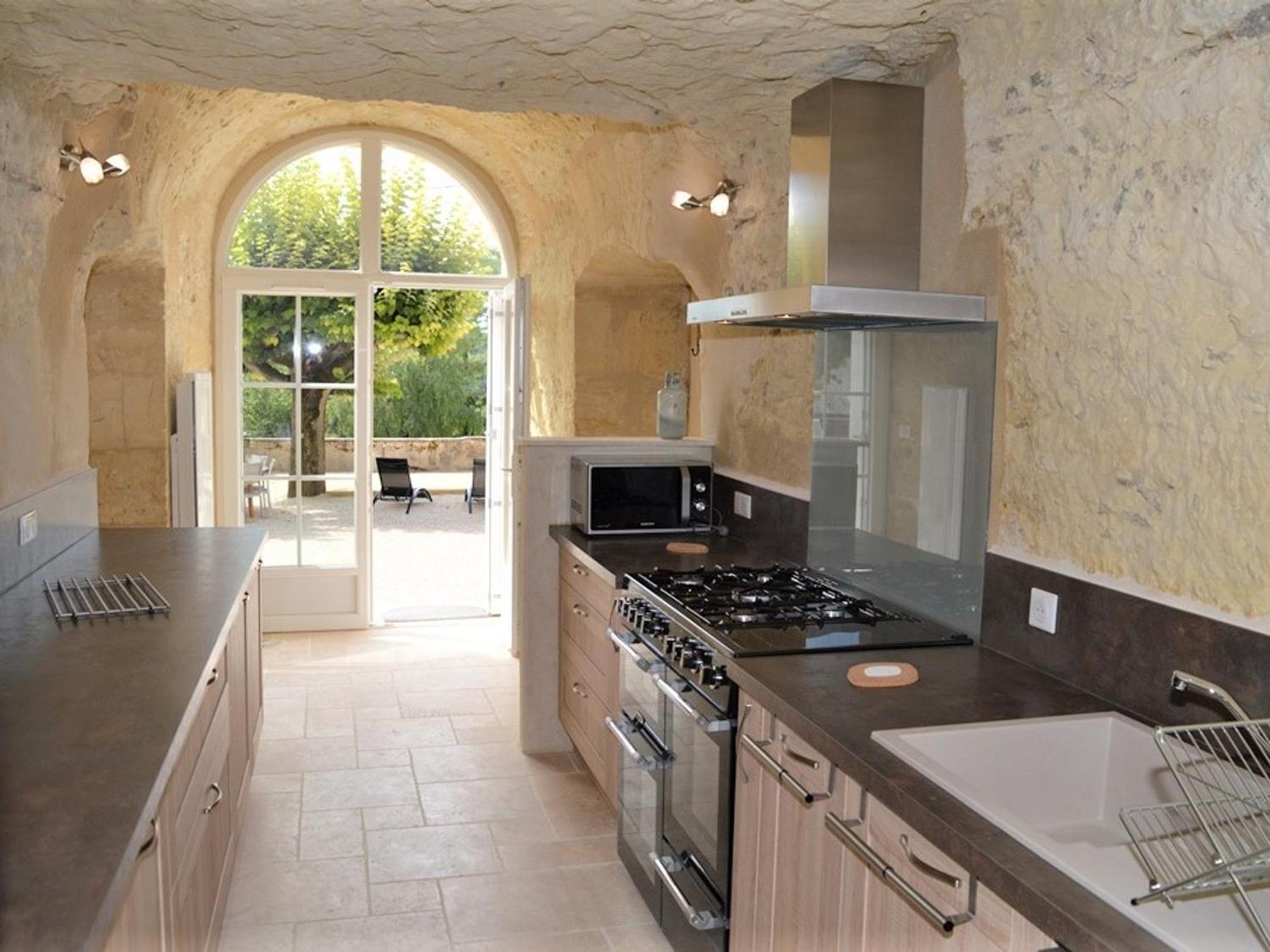 Maison Troglodyte Elegante Avec Spa, Salle De Jeux Et Jardin Clos A Vouvray - Fr-1-381-87 المظهر الخارجي الصورة
