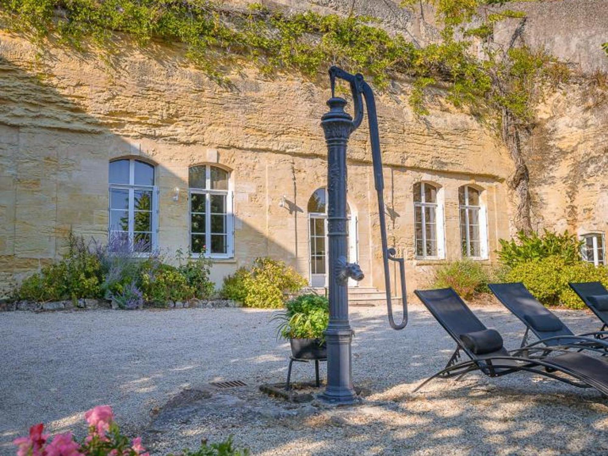 Maison Troglodyte Elegante Avec Spa, Salle De Jeux Et Jardin Clos A Vouvray - Fr-1-381-87 المظهر الخارجي الصورة